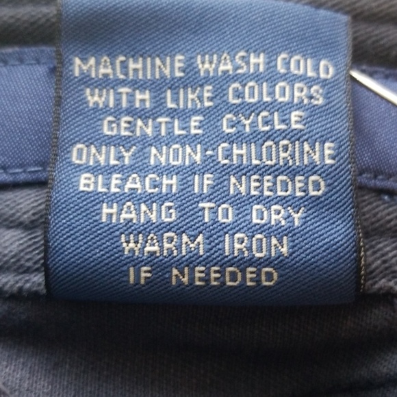 Faconnable Inverted Pleat Skirt - Picture 8 of 8